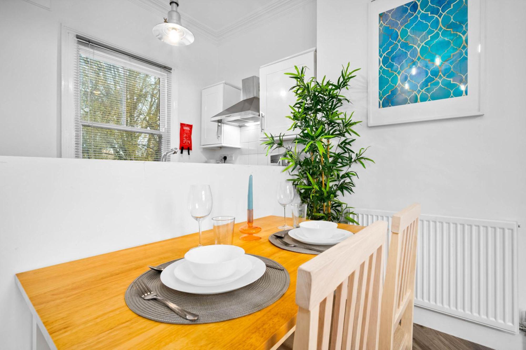 Luxury Apartment - Wolverhampton - Netflix - Smart Tv - Fast Wifi - 7Apc エクステリア 写真